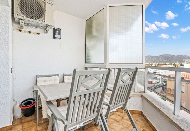 Estudio en Empuriabrava - WELCS APARTAMENTO 226 EMP frente al Canal Estudio en Empuriabrava - WELCS APARTAMENTO 226 EMP frente al Canal