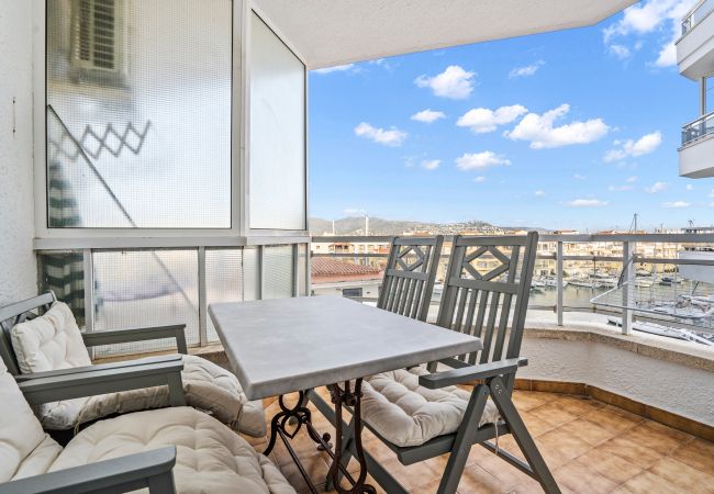 Estudio en Empuriabrava - WELCS APARTAMENTO 226 EMP frente al Canal Estudio en Empuriabrava - WELCS APARTAMENTO 226 EMP frente al Canal