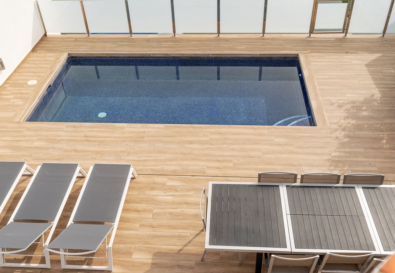 Villa en Empuriabrava - WELCS CASA 122 EMP con piscina y cerca del canal Villa en Empuriabrava - WELCS CASA 122 EMP con piscina y cerca del canal