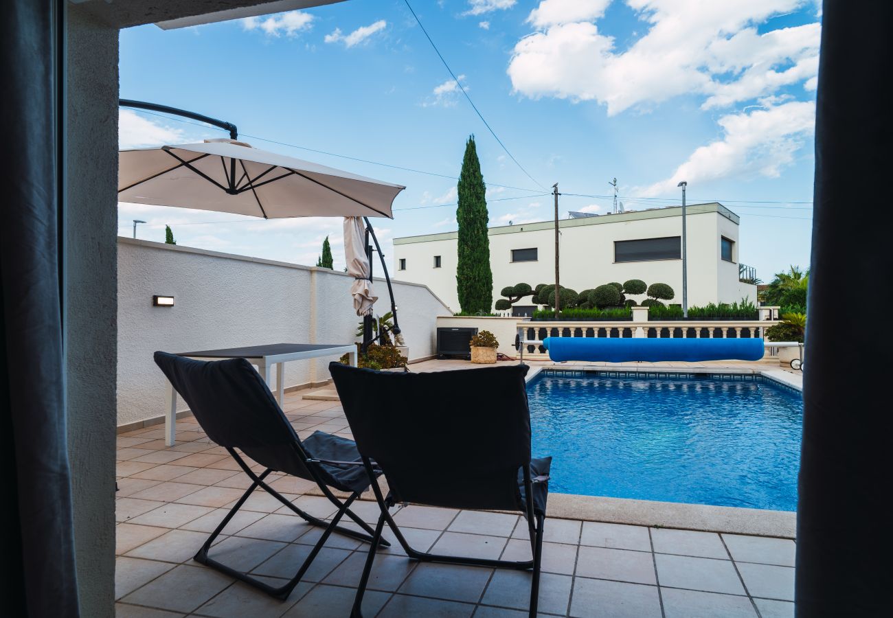 Villa en Empuriabrava - WELCS CASA 185 EMP con piscina privada Villa en Empuriabrava - WELCS CASA 185 EMP con piscina privada