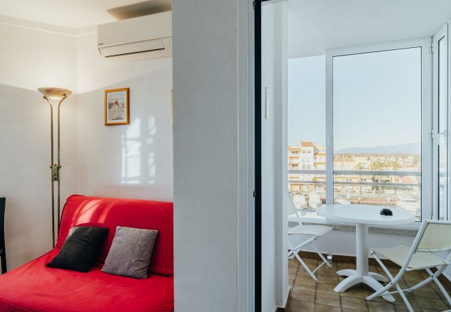 Apartamento en Empuriabrava - WELCS APARTAMENTO 202 EMP CON VISTAS AL CANAL Apartamento en Empuriabrava - WELCS APARTAMENTO 202 EMP CON VISTAS AL CANAL