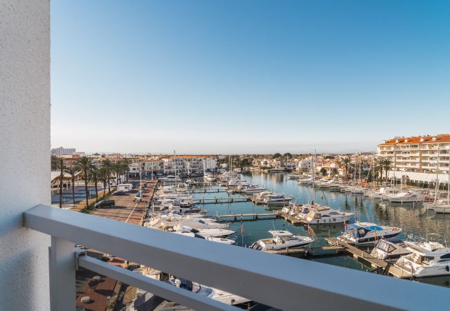 Apartamento en Empuriabrava - WELCS APARTAMENTO 202 EMP CON VISTAS AL CANAL Apartamento en Empuriabrava - WELCS APARTAMENTO 202 EMP CON VISTAS AL CANAL