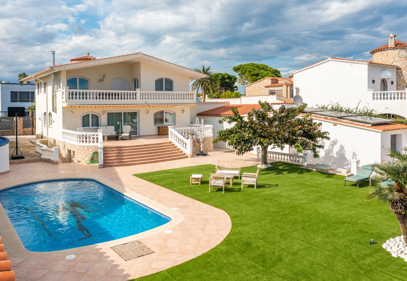 Villa en Empuriabrava - TEST WELCS TEST