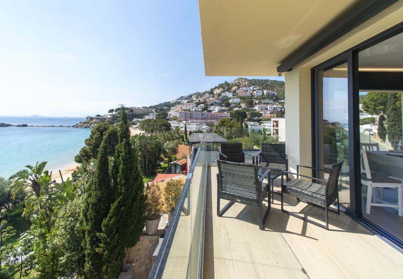 Apartamento en Rosas / Roses - WELCS APTO A16 MADRAGUE primera linea de mar