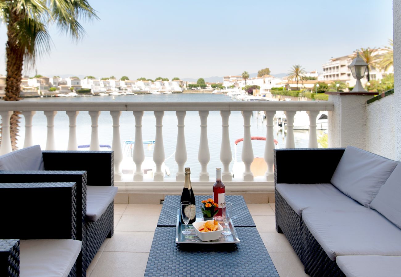 Apartamento en Empuriabrava - WELCS APARTAMENTO 380 EMP con terraza y parking