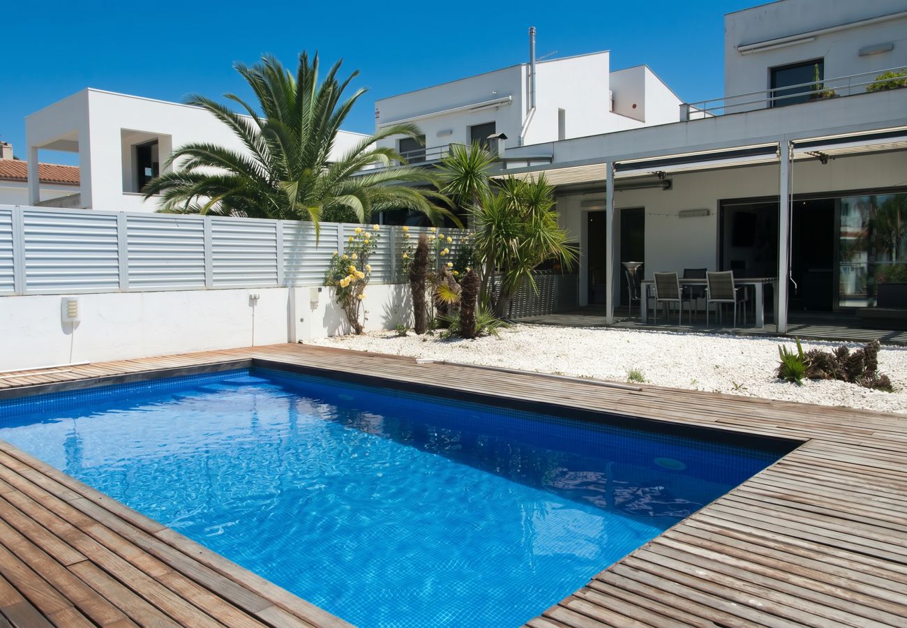 Villa en Empuriabrava - WELCS VILLA 377 EMP con piscina y amarre