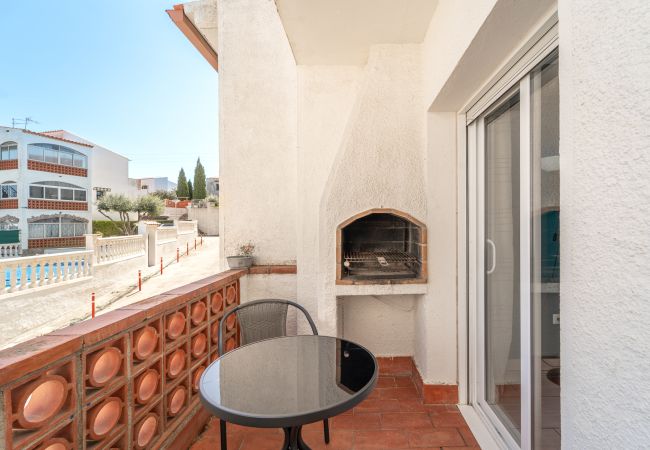 Casa adossada en Rosas / Roses - WELCS CASA ADOSADA 144 EMP con piscina comunitaria Casa adossada en Rosas / Roses - WELCS CASA ADOSADA 144 EMP con piscina comunitaria