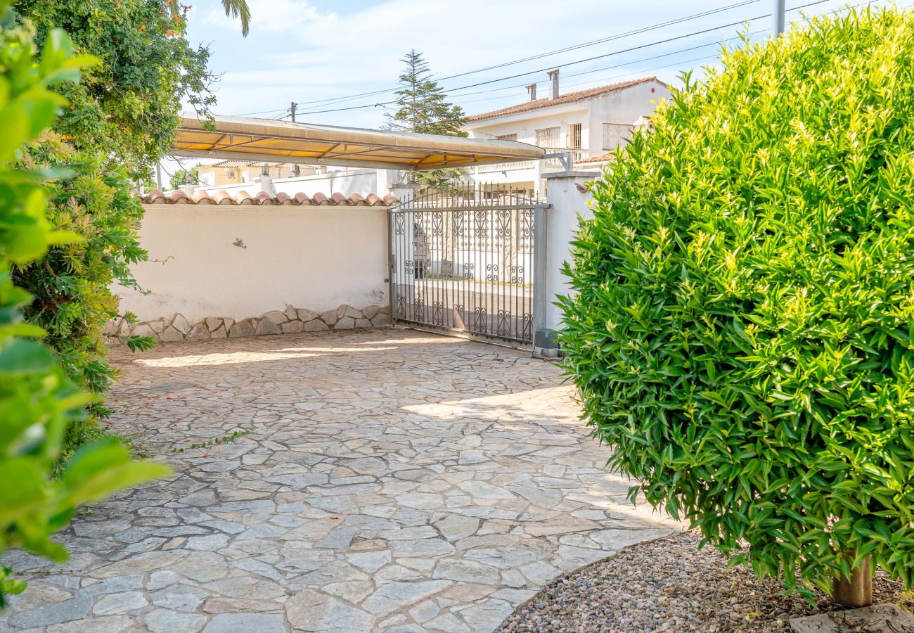 Vil.la en Empuriabrava - WELCS CASA 168 EMP con piscina privada Vil.la en Empuriabrava - WELCS CASA 168 EMP con piscina privada