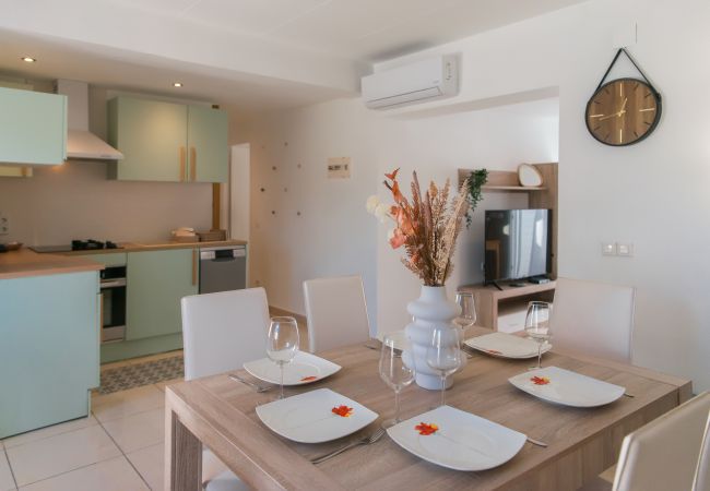 Casa adossada en Rosas / Roses - WELCS Casa adosada 235 EMP con terraza Casa adossada en Rosas / Roses - WELCS Casa adosada 235 EMP con terraza