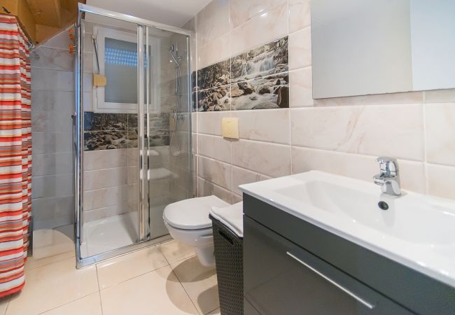 Casa adossada en Rosas / Roses - WELCS Casa adosada 235 EMP con terraza Casa adossada en Rosas / Roses - WELCS Casa adosada 235 EMP con terraza