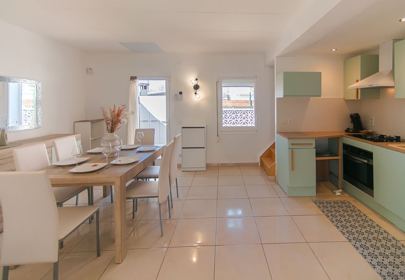 Casa adossada en Rosas / Roses - WELCS Casa adosada 235 EMP con terraza Casa adossada en Rosas / Roses - WELCS Casa adosada 235 EMP con terraza