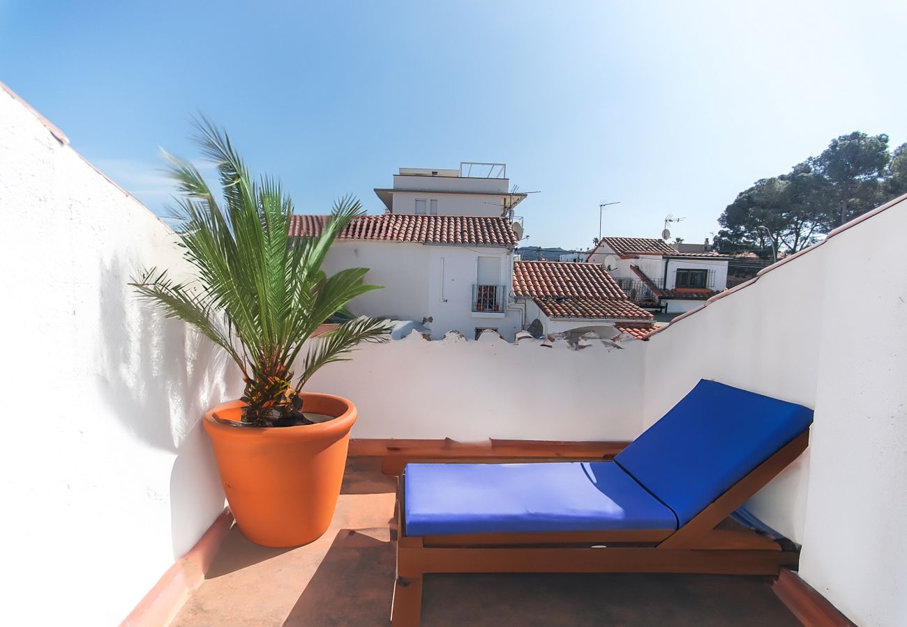 Casa adossada en Rosas / Roses - WELCS Casa adosada 235 EMP con terraza Casa adossada en Rosas / Roses - WELCS Casa adosada 235 EMP con terraza