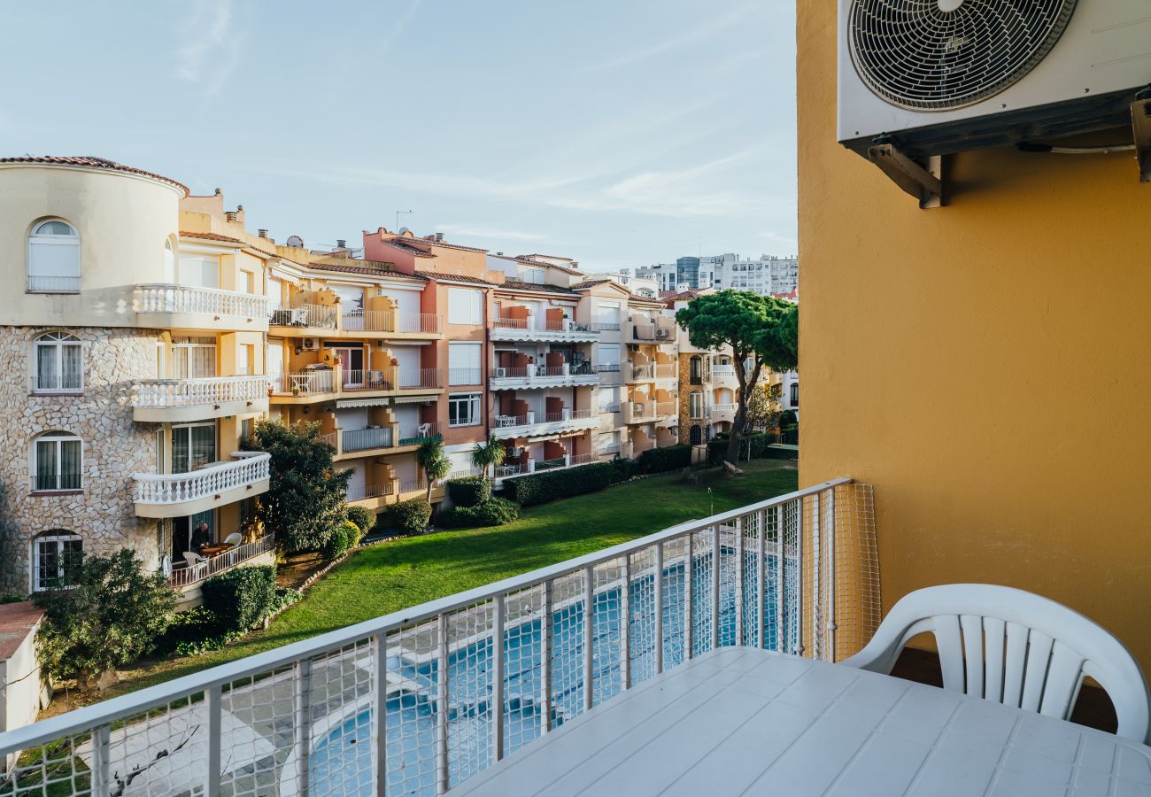 Ferienwohnung in Empuriabrava - WELCS APARTAMENTO 198 EMP con terraza junto al mar