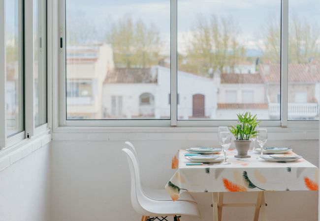 Ferienwohnung in Empuriabrava - WELCS APARTAMENTO 336 EMP frente al canal