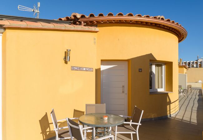 Apartment in Empuriabrava - La Vida Sin Limites "F"  EMP Apartment in Empuriabrava - La Vida Sin Limites "F"  EMP