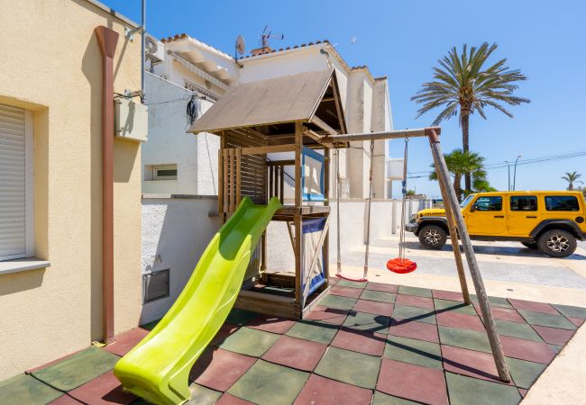 Apartment in Empuriabrava - La Vida Sin Limites "F"  EMP Apartment in Empuriabrava - La Vida Sin Limites "F"  EMP