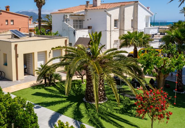 Apartment in Empuriabrava - La Vida Sin Limites "F"  EMP Apartment in Empuriabrava - La Vida Sin Limites "F"  EMP