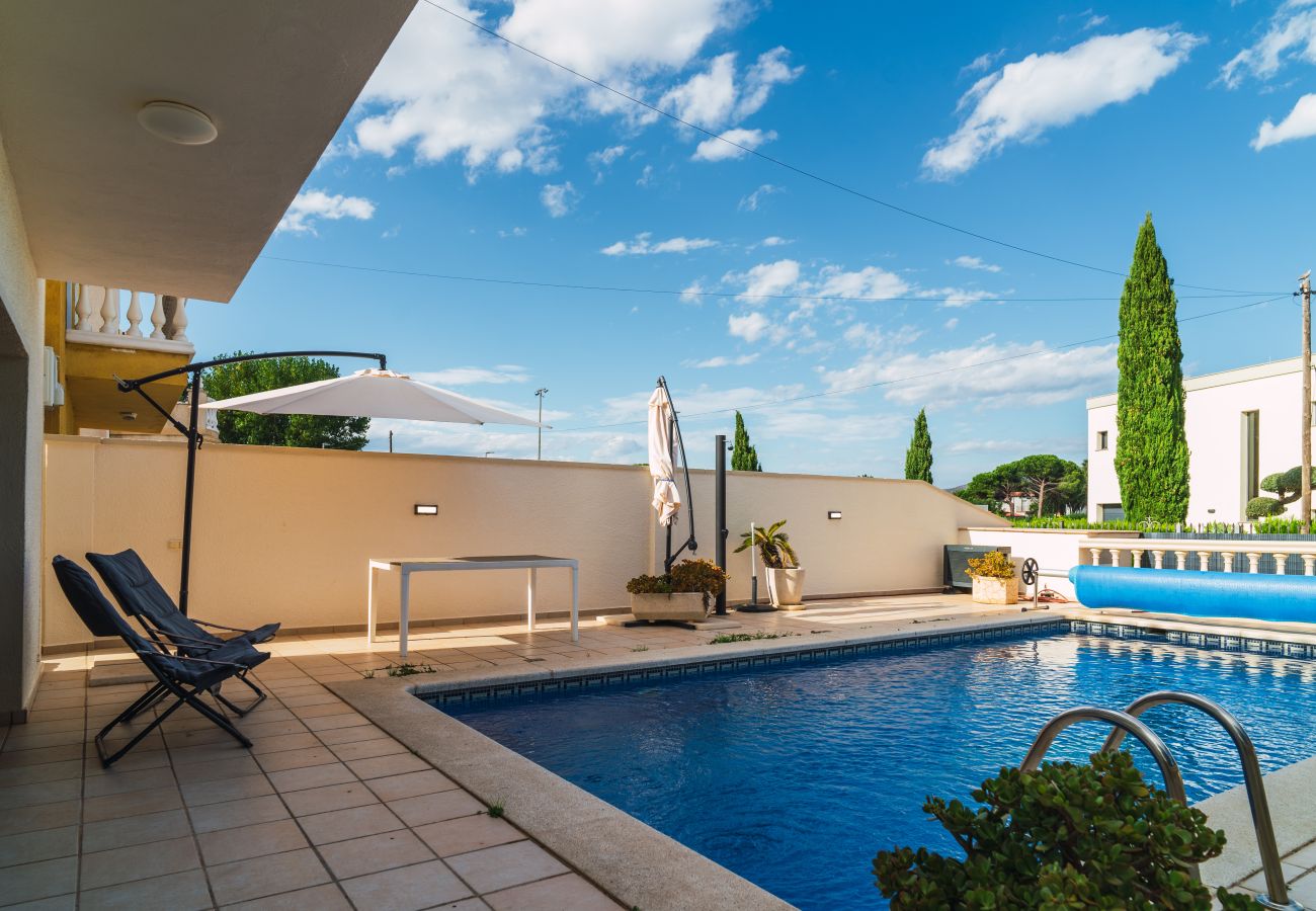 Villa à Empuriabrava - WELCS CASA 185 EMP con piscina privada Villa à Empuriabrava - WELCS CASA 185 EMP con piscina privada