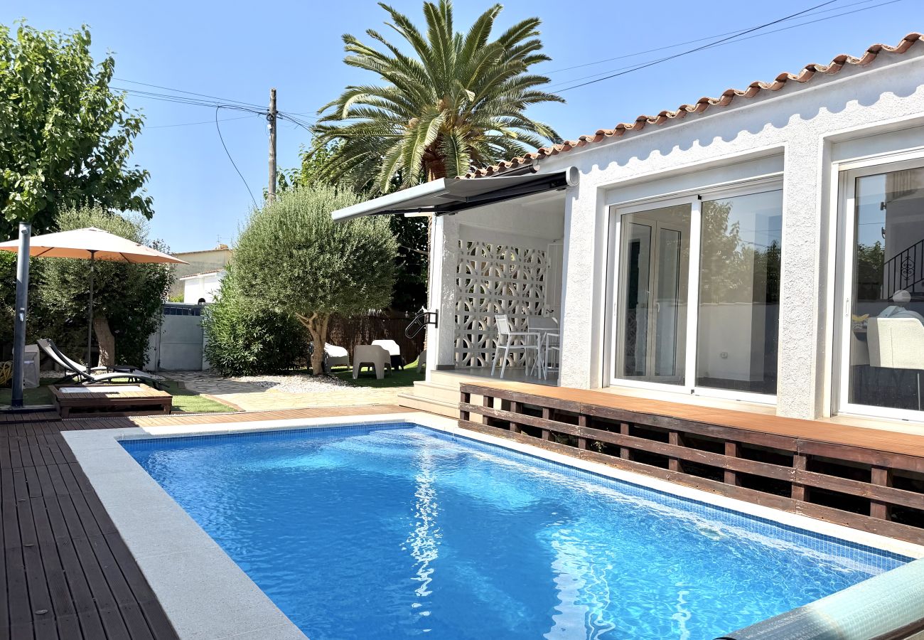 Maison à Empuriabrava - WELCS CASA 438 EMP con piscina y jardín