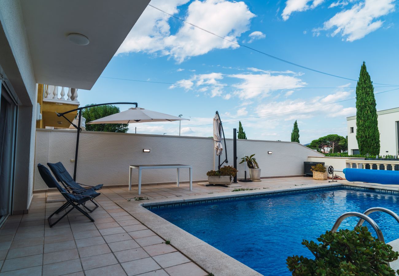 Villa in Empuriabrava - WELCS CASA 185 EMP con piscina privada Villa in Empuriabrava - WELCS CASA 185 EMP con piscina privada