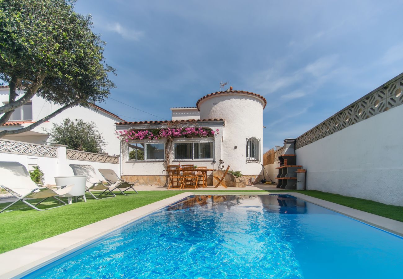 Villa in Empuriabrava - WELCS CASA 203 EMP con piscina privada Villa in Empuriabrava - WELCS CASA 203 EMP con piscina privada