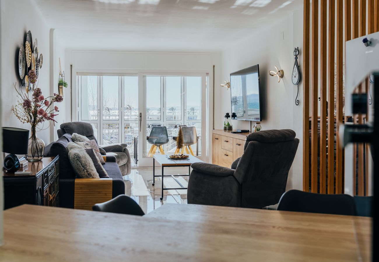 Апартаменты на Эмпуриабра / Empuriabrava - WELCS DUPLEX 056 EMP frente el Mar