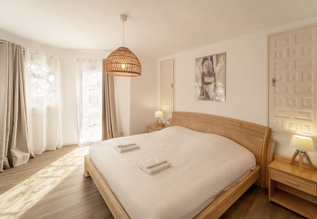 Вилла на Эмпуриабра / Empuriabrava - WELCS CASA 122 EMP con piscina y cerca del canal Вилла на Эмпуриабра / Empuriabrava - WELCS CASA 122 EMP con piscina y cerca del canal