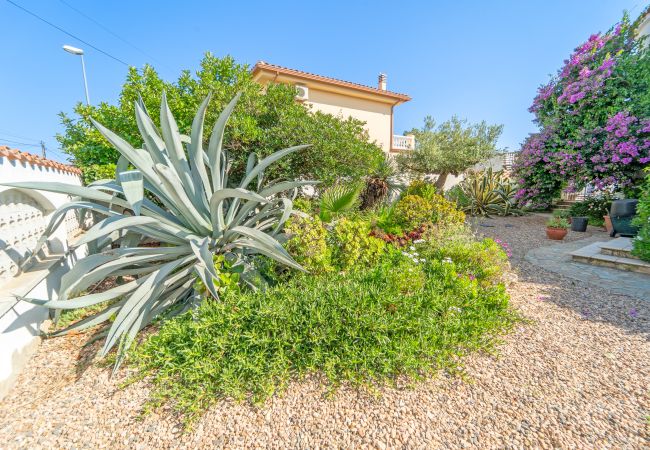 Вилла на Эмпуриабра / Empuriabrava - WELCS CASA 168 EMP con piscina privada Вилла на Эмпуриабра / Empuriabrava - WELCS CASA 168 EMP con piscina privada