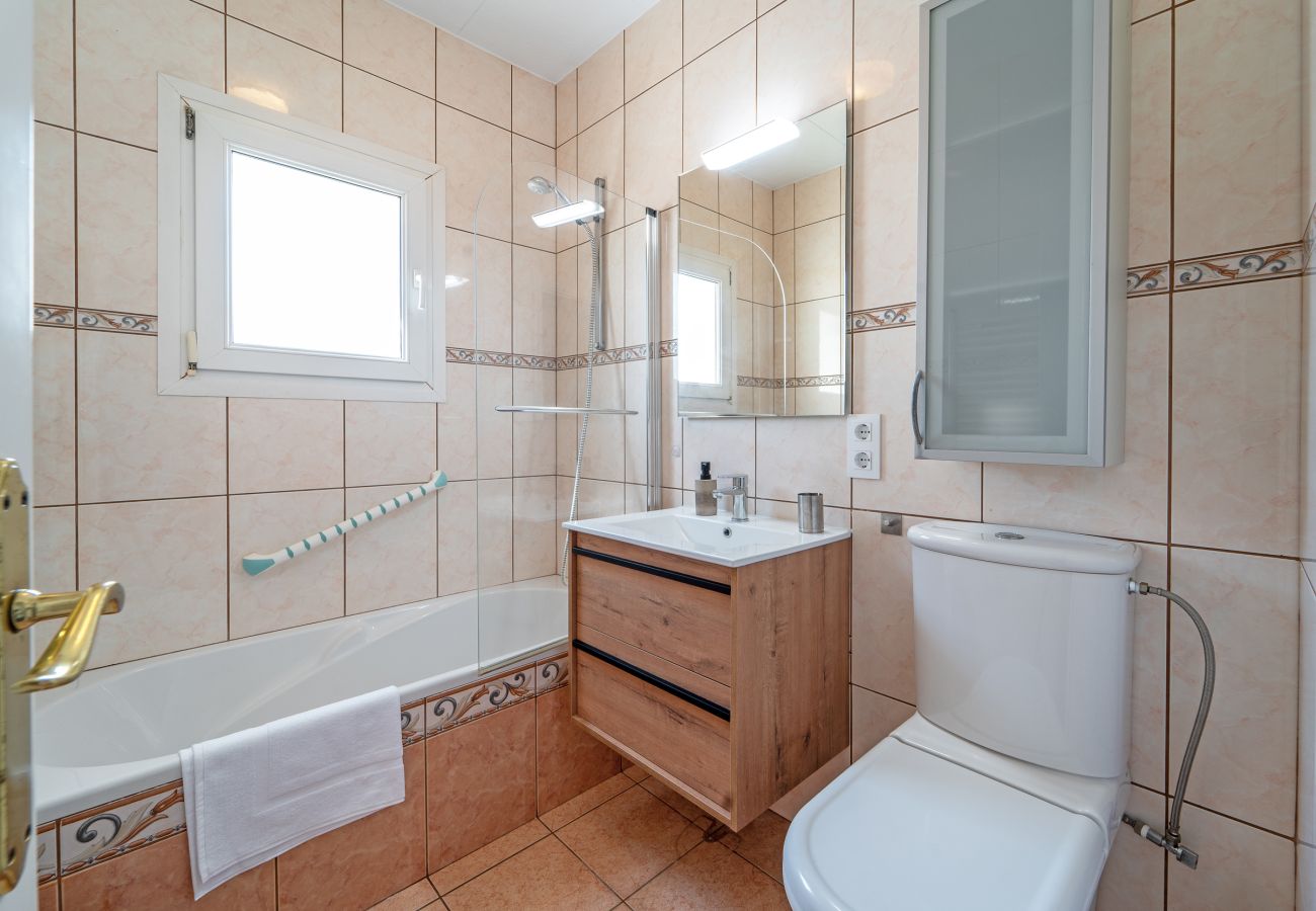 Вилла на Эмпуриабра / Empuriabrava - WELCS CASA 168 EMP con piscina privada Вилла на Эмпуриабра / Empuriabrava - WELCS CASA 168 EMP con piscina privada