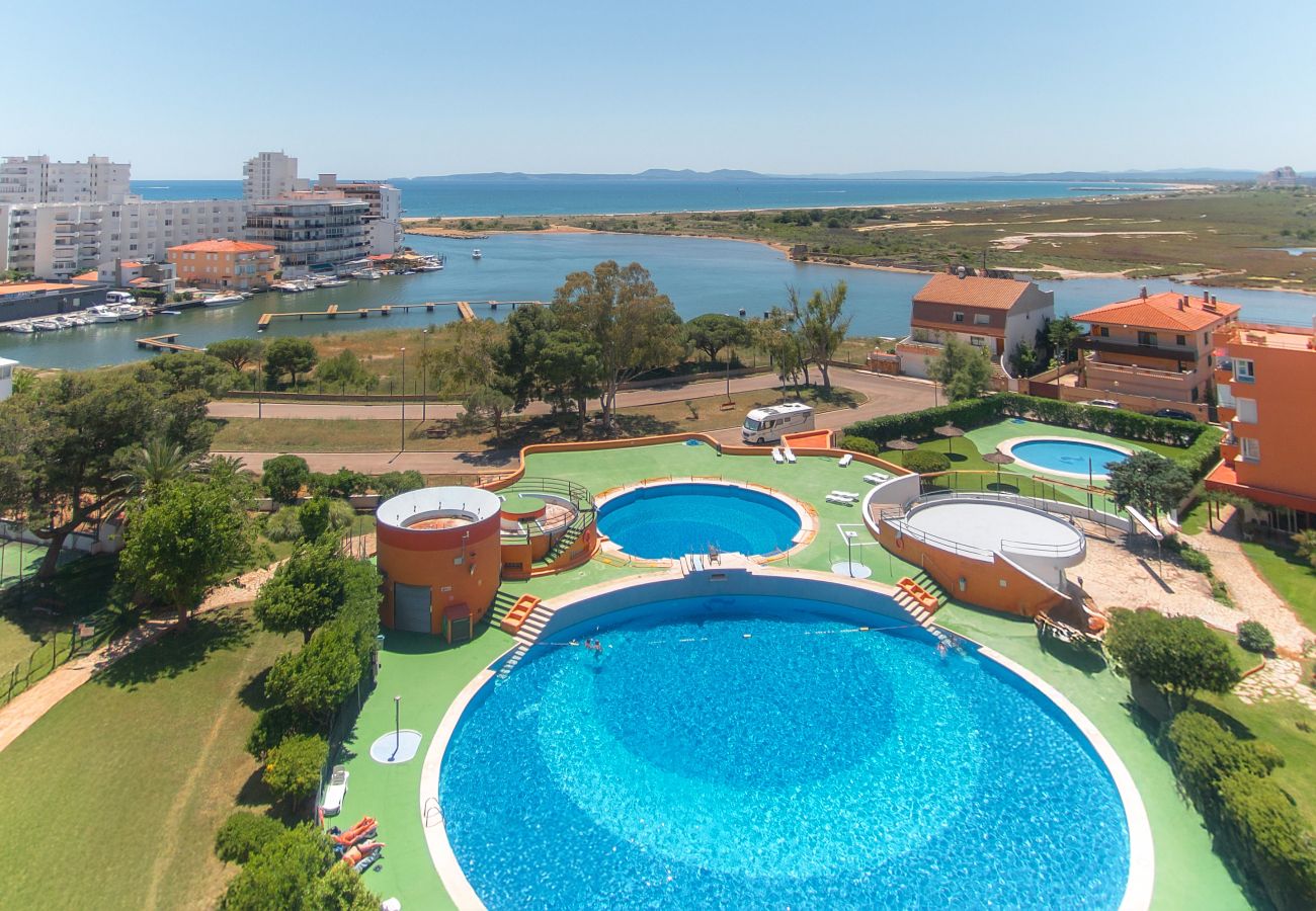 Квартира-студия на Росас / Rosas - WELCS ESTUDIO 249 EMP con piscina y vistas al mar