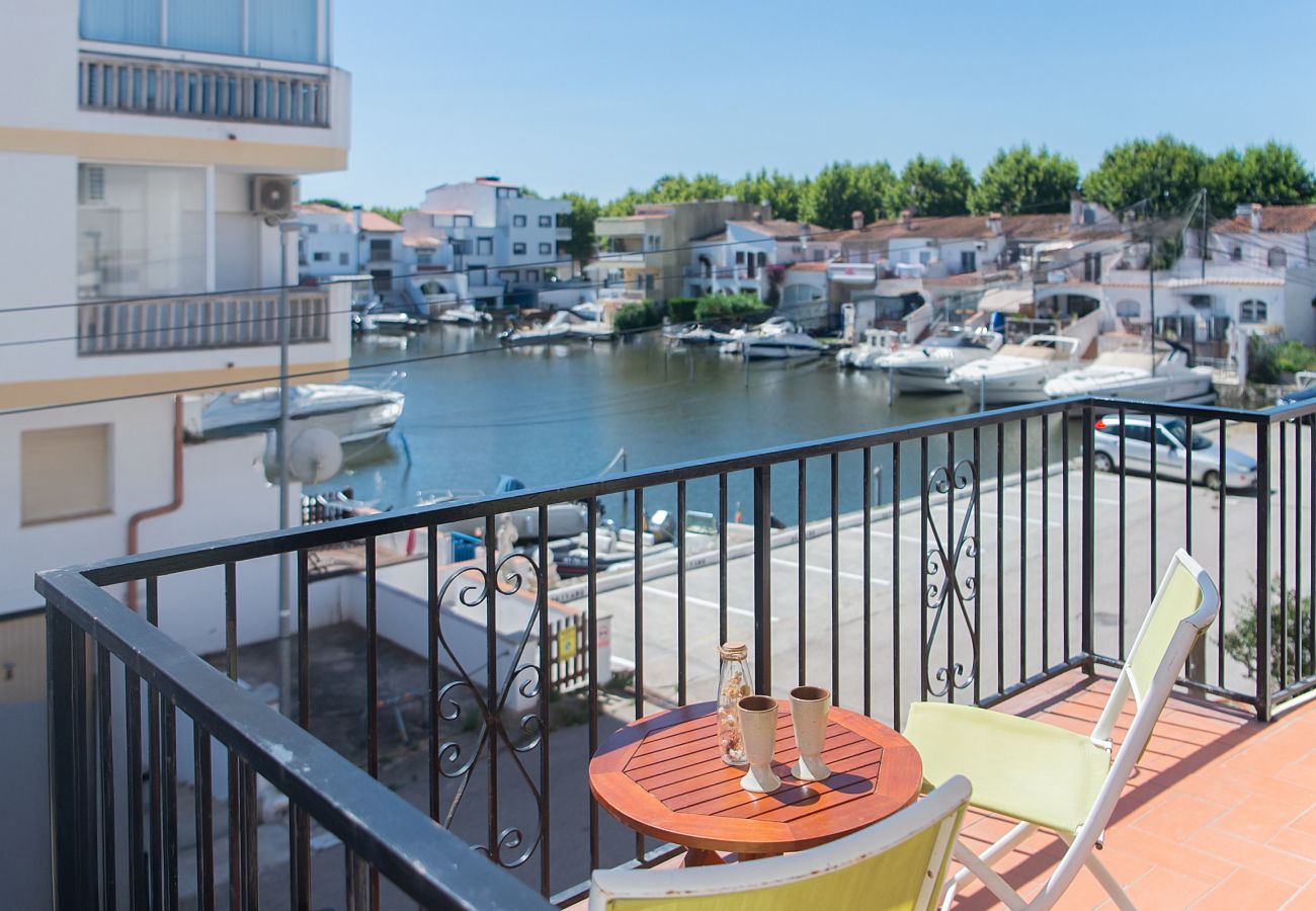 Апартаменты на Эмпуриабра / Empuriabrava - WELCS APARTAMENTO 276 EMP con terraza