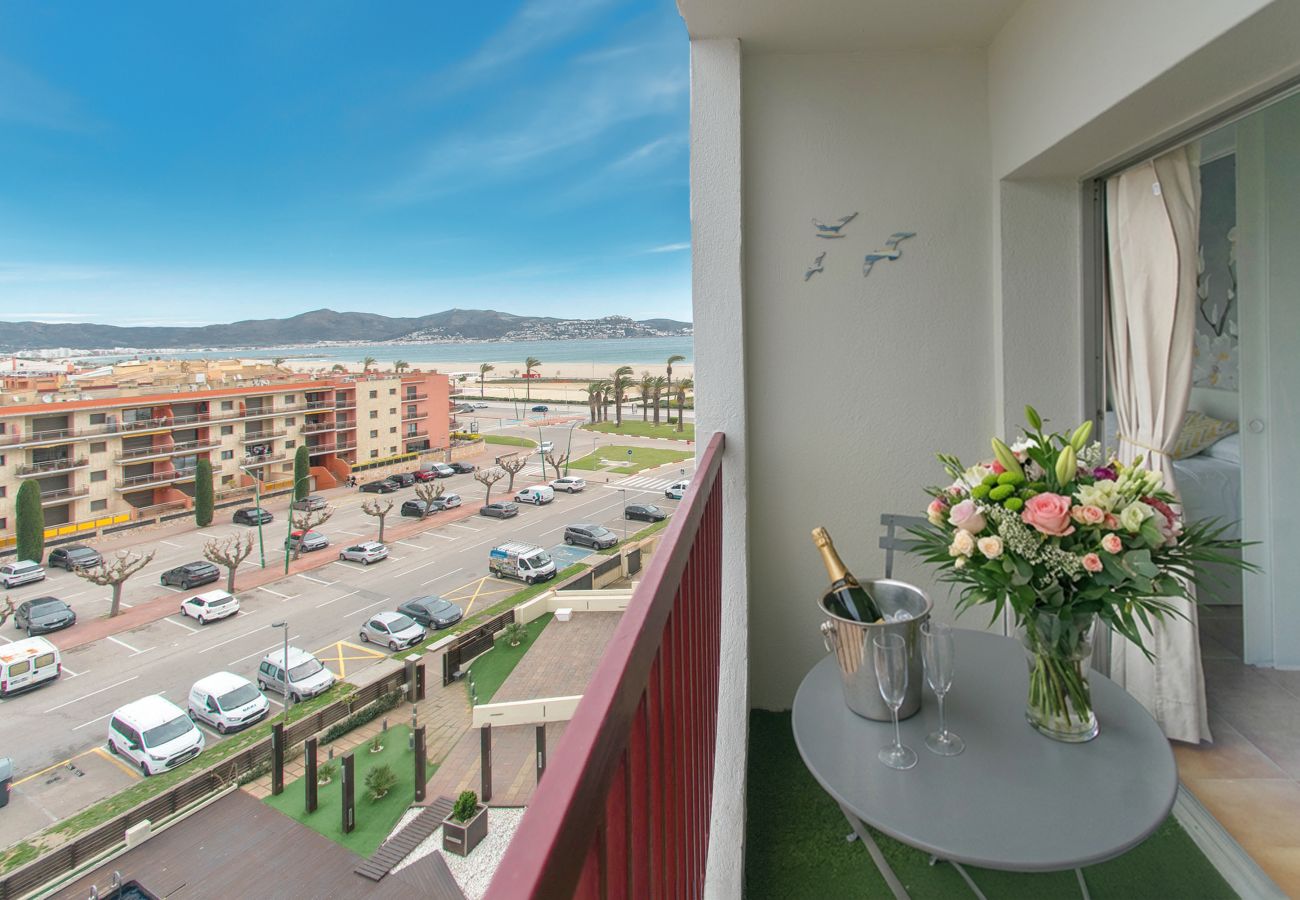 Квартира-студия на Эмпуриабра / Empuriabrava - WELCS ESTUDIO 318 EMP con balcón frente al mar